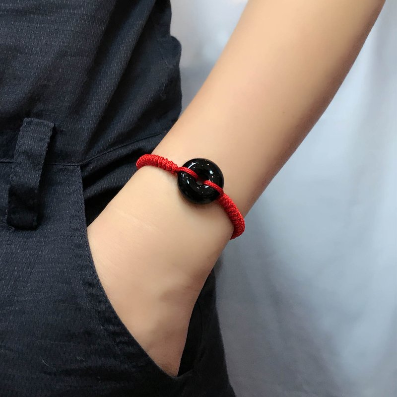 Lucky Diffuser Black Color Donut Bracelet Adjustable Red Cord Braid Chain - สร้อยข้อมือ - กระจกลาย สีดำ