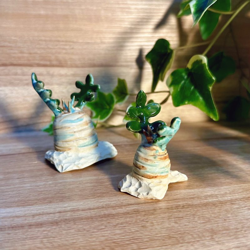 [Pottery Succulent Plant-Cycad] Fragrance essential oil diffuser Stone ring stand handmade gift succulent decoration - น้ำหอม - ดินเผา สีเขียว