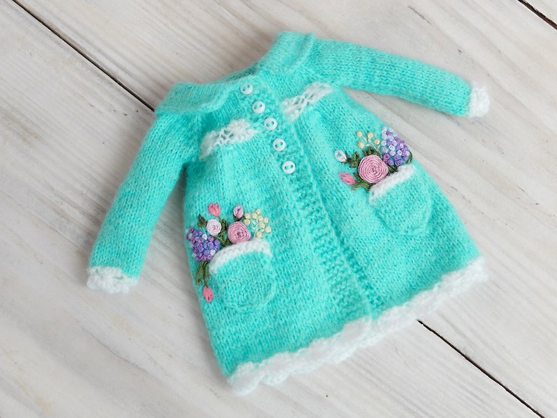 Knitted cardigan for Blythe outfit  with hand embroidery - Board Games & Toys - Wool 