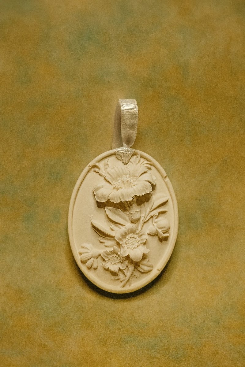 Bamboo & Cherry Blossom Air Freshener – Air Ritual | Mina Min - 吊飾/掛飾 - 陶 白色