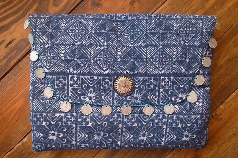 【Grooving the beats】[ Fair Trade] Batik Clutch Laptop Soft Case With Vintage Coins Handmade Thailand  | 13" Laptop Bag - Clutch Bags - Cotton & Hemp Blue