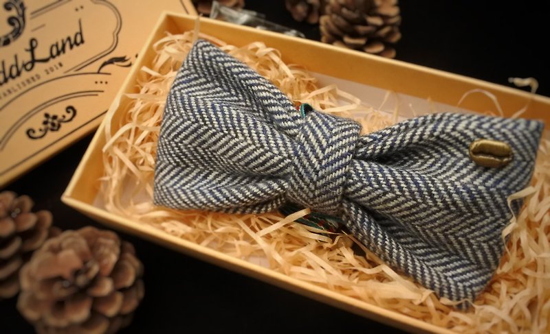 Original handmade retro coffee bean bow tie blue and white word pattern texture wool fabric swing ball gift - หูกระต่าย/ผ้าพันคอผู้ชาย - ขนแกะ สีน้ำเงิน