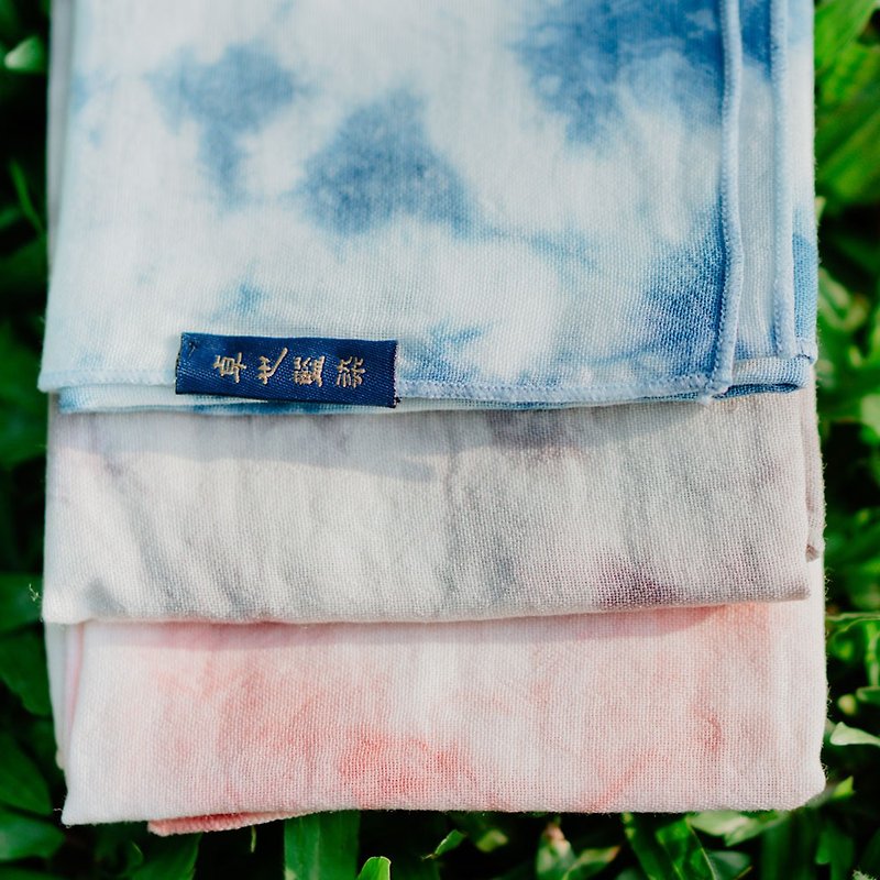 Organic cotton handkerchief-blue dye/vegetable dye - ผ้าเช็ดหน้า - ผ้าฝ้าย/ผ้าลินิน 
