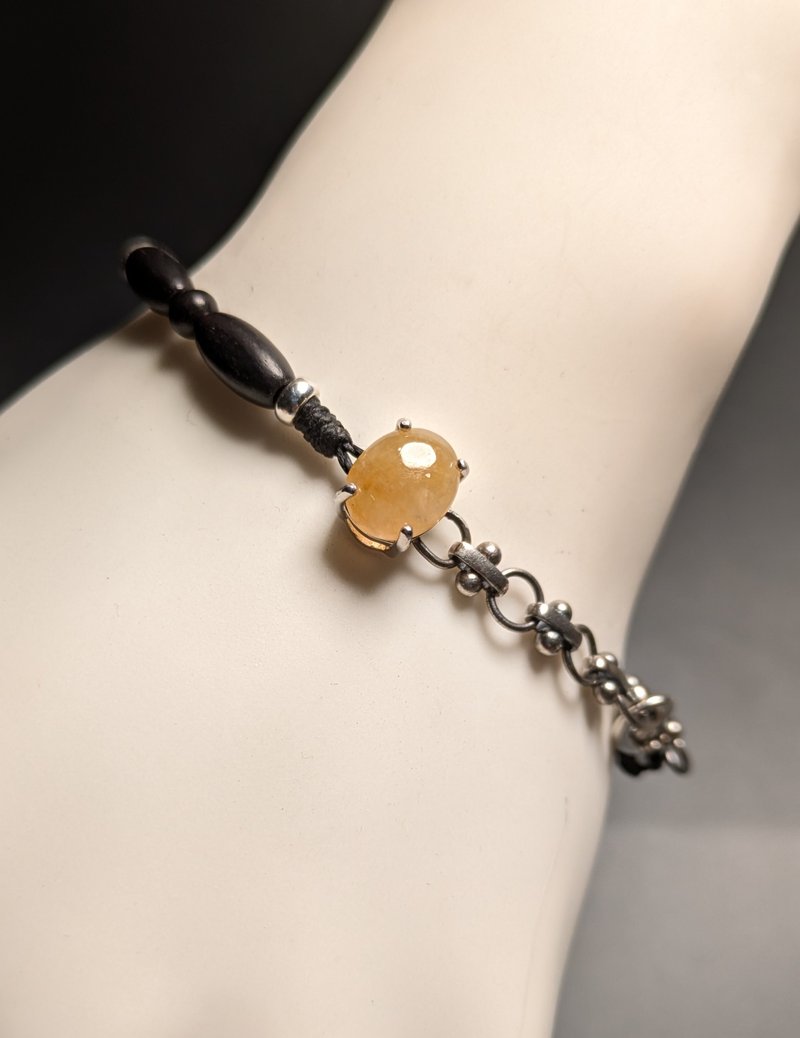 天然ミャンマー産アイスジェイドルース イエロー翡翠、白檀ビーズ、シルバーパーツ ハンドメイドブレスレット - ブレスレット - 宝石 オレンジ