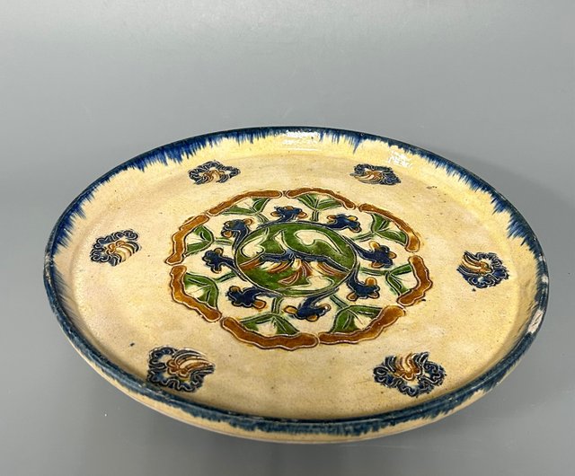 中国陶器　遼時代　遼三彩 遼三彩印花文方盤 - 常盤山文庫