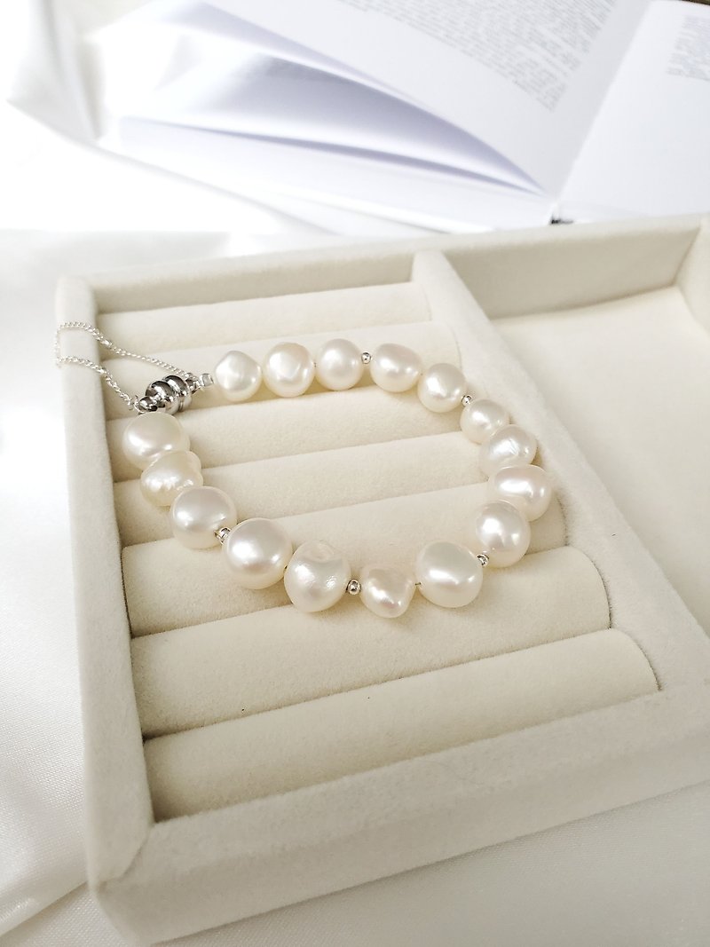 Pearl Sterling Silver Bracelet / JIEGEM Sister's Jewelry - สร้อยข้อมือ - ไข่มุก ขาว