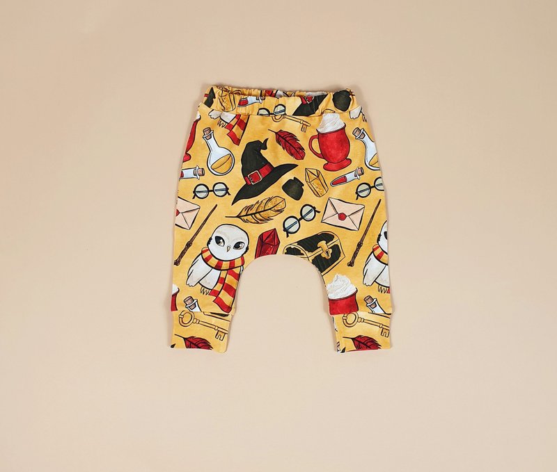 Magic Wizard Yellow baby pants, baby pants, baby girl pantst, baby leggings - 男/女童長褲/短褲 - 棉．麻 多色