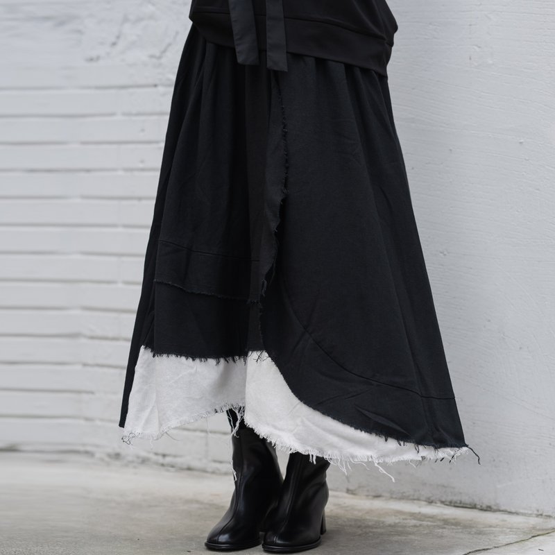 Black long skirt with white edges - black and white - กระโปรง - ผ้าฝ้าย/ผ้าลินิน สีดำ