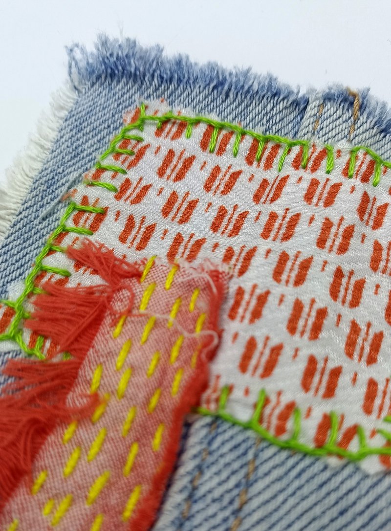Hand-sewn boro patch made from recycled denim. - 編織/刺繡/羊毛氈/縫紉 - 棉．麻 