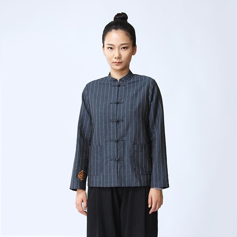不服 中國風對襟條紋功夫衫 手工盤扣 袖口銅錢刺繡SH160711 - 女襯衫 - 棉．麻 藍色
