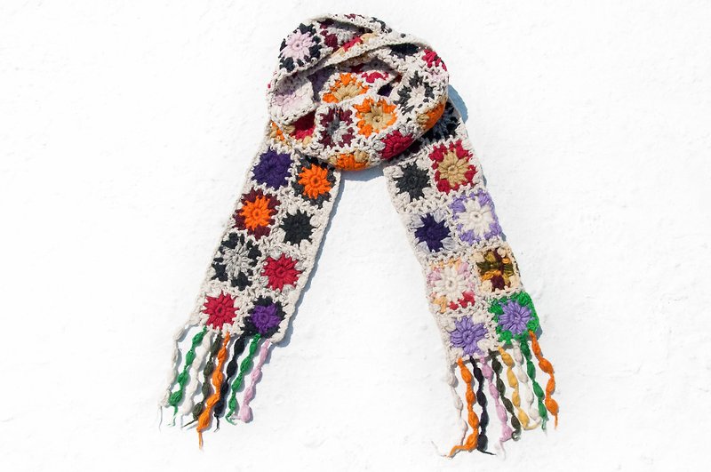 Handmade crocheted wool scarf/flower crocheted silk scarf/flower woven stitching wool scarf - colorful tassel - ผ้าพันคอถัก - ขนแกะ หลากหลายสี
