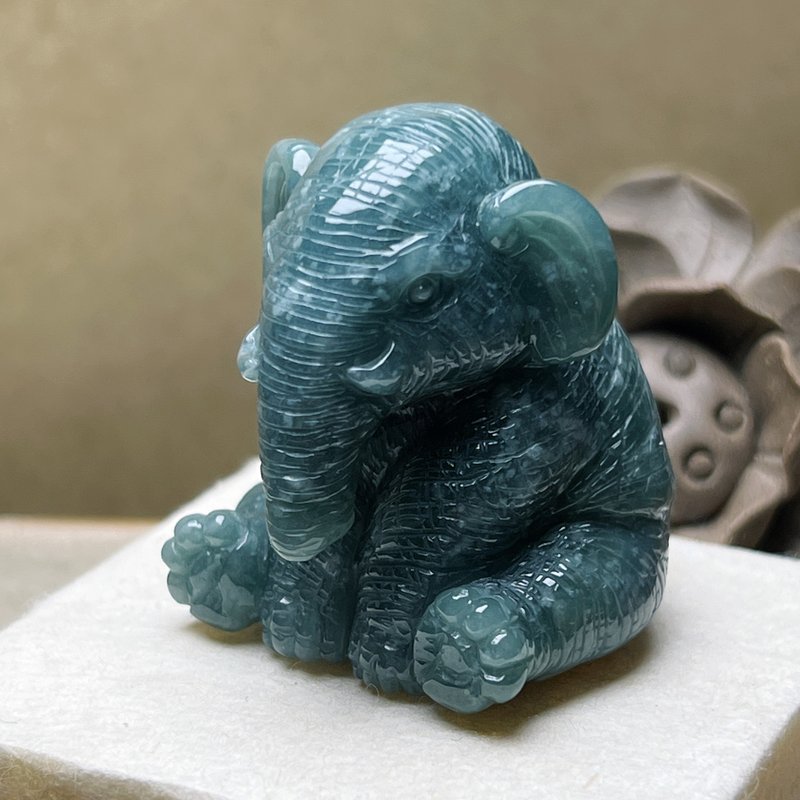 翡翠巧雕大象 | 天然A貨翡翠 | 送禮 - 其他 - 玉石 綠色