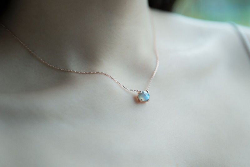 Oval oval claw clavicle top-class elongated stone necklace - rose gold - สร้อยคอ - เครื่องเพชรพลอย สีเขียว