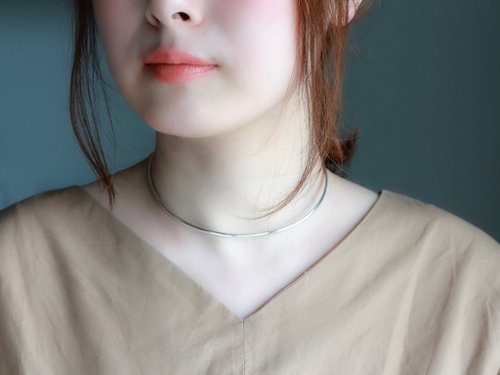 SV935(Argentium)-plane choker