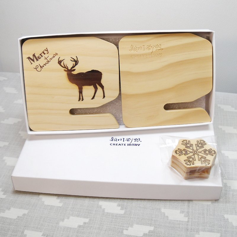 Stare at Christmas deer wooden Christmas gift exchange gift custom name - กรอบรูป - ไม้ 