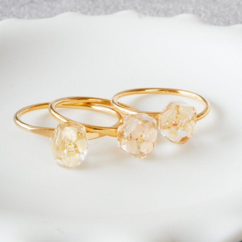Dried small alyssum flower/botanical ring/size 10 free size - แหวนทั่วไป - เรซิน ขาว