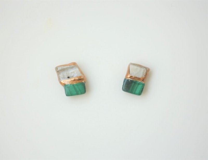 Karatsu ware Ceramic piece Kintsugi earrings Clip-On/ Malachite - Earrings & Clip-ons - Pottery Green