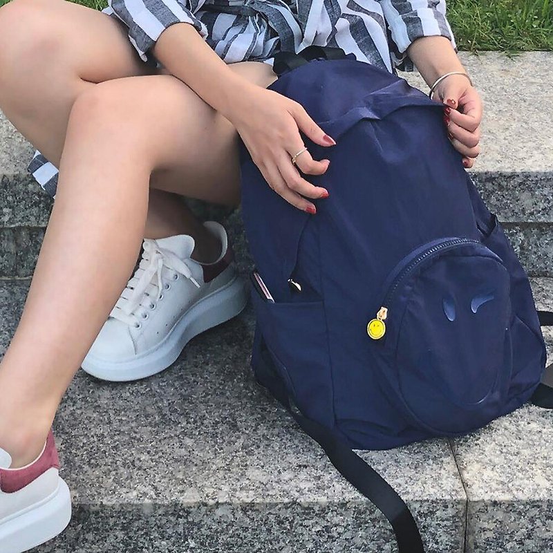 VOVAROVA x SMILEYWORLD foldable backpack - กระเป๋าเป้สะพายหลัง - เส้นใยสังเคราะห์ สีน้ำเงิน