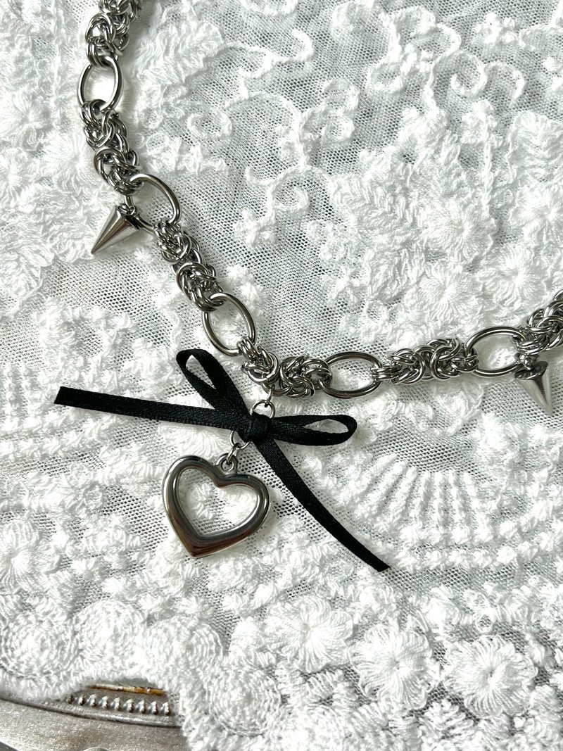 Black Ribbon Funky Necklace丨Black bow hollow love necklace - Necklaces - Stainless Steel 