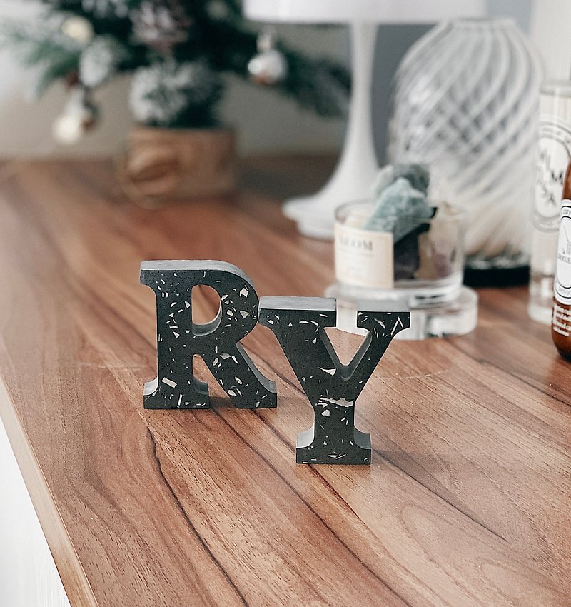 y._.yuuu - Thick and large size handmade plaster terrazzo English letters home decoration - Items for Display - Other Materials Multicolor
