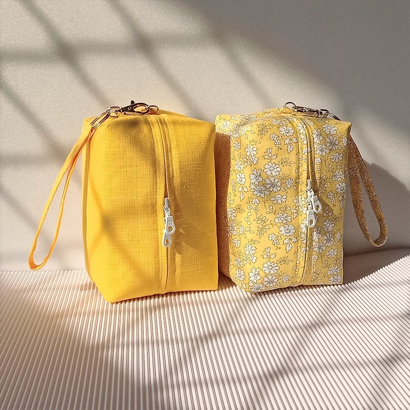 Yellow universal bag-light toilet paper hanging bag/cosmetic bag/storage bag/clutch