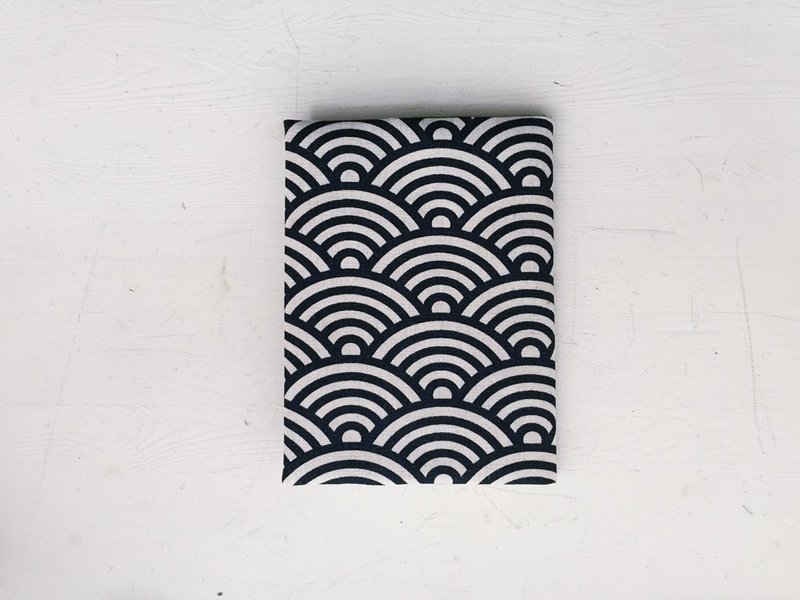 Japanese Yamagata handmade book jacket/book cover (notebook/diary/handbook) - ปกหนังสือ - ผ้าฝ้าย/ผ้าลินิน สีน้ำเงิน