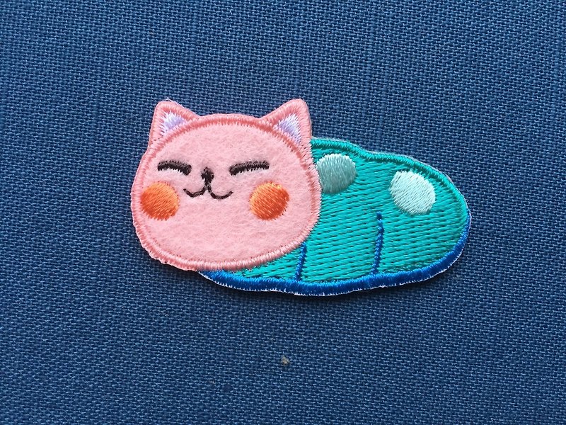 Lazy Meow Self-adhesive Embroidered Cloth Sticker Rolled in Bed-Baby Meow Series - เย็บปัก/ถักทอ/ใยขนแกะ - งานปัก สีเขียว