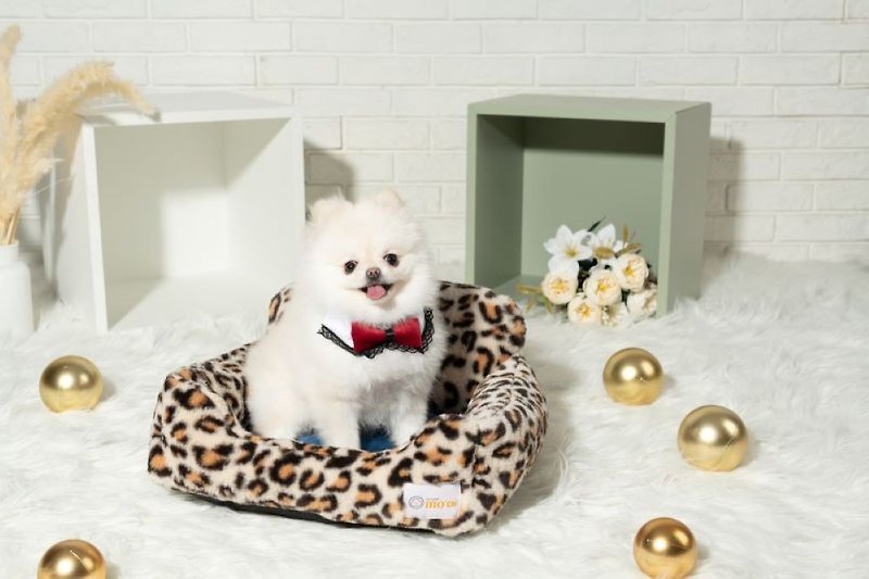 Mochi Japan Design-Leopard Print Pet Sofa/Handmade Dog House/Pet Bed - ที่นอนสัตว์ - เส้นใยสังเคราะห์ สีกากี