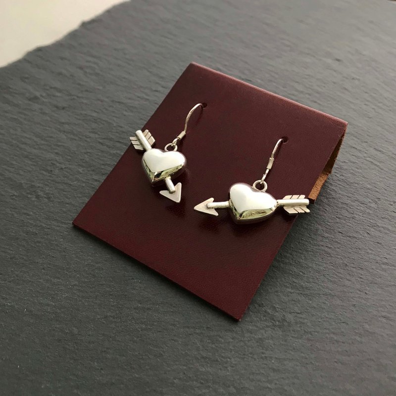 Cupid small earrings - ต่างหู - เงิน สีเงิน