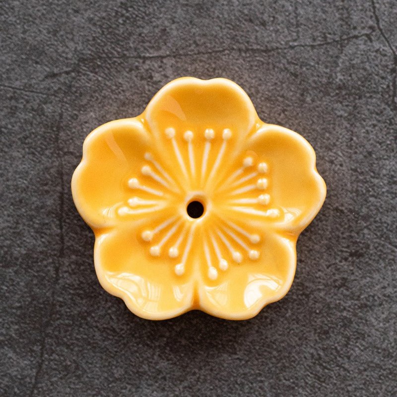 diseno Living Incense Ceramic Holder Sakura Shape - Orange - Fragrances - Other Materials Orange