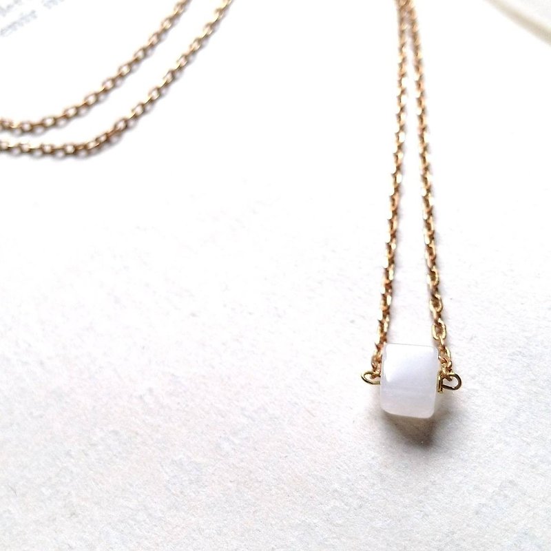 【A cube of sugar】White Jade, Red copper Necklace - Necklaces - Gemstone 