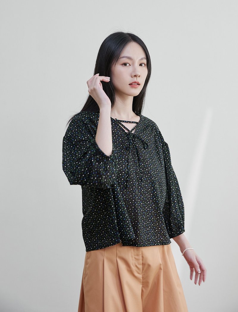 Kelp tofu strapped three-quarter sleeve top-kelp sprouts - เสื้อผู้หญิง - ผ้าฝ้าย/ผ้าลินิน สีดำ