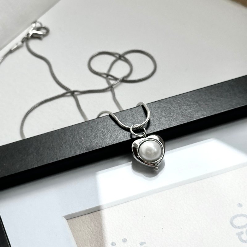 [Simple Silver jewelry] Solid heart-shaped pearl necklace 925 sterling silver Silver - สร้อยคอ - ไข่มุก ขาว