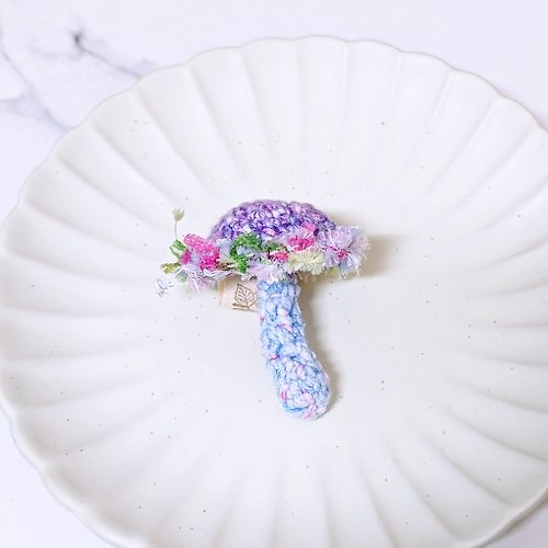 momolico.handmade 彩虹蘑菇吊飾 鑰匙圈 鉤針編織