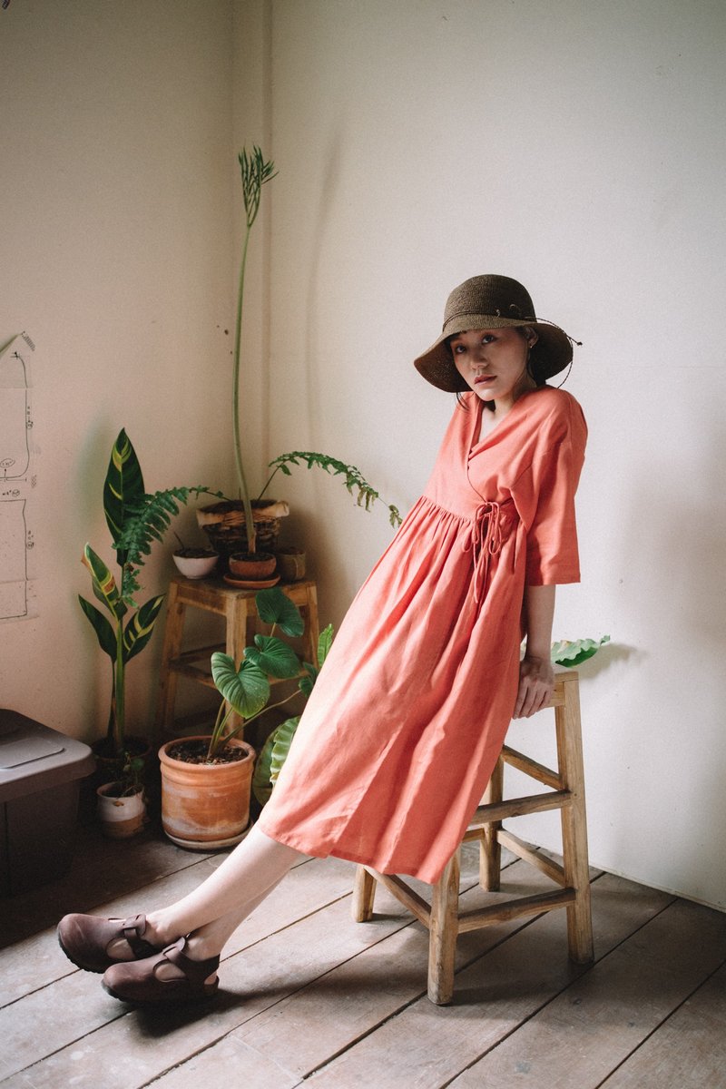 Linen wrap dress with double bow tie in Peachy - 洋裝/連身裙 - 棉．麻 粉紅色