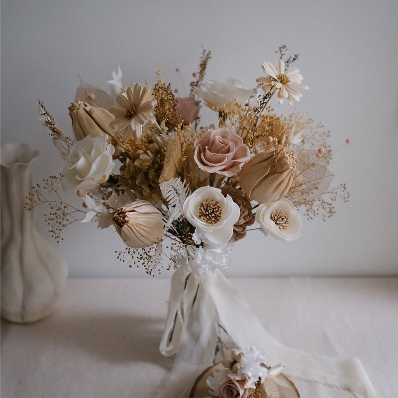 Milk Tea Gold Immortal Bouquet / Bridal Bouquet Wedding Wedding Photo Marriage Eternal Flower Dried Flowers - Dried Flowers & Bouquets - Plants & Flowers 