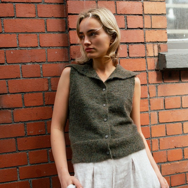 排釦輕柔羊毛背心 - 墨綠 - 女毛衣/針織衫 - 羊毛 綠色