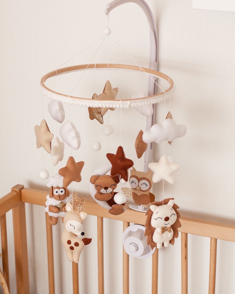 Woodland mobile neutral crib. Boho nursery decoration. Bear and moon mobile - 嬰幼兒玩具/毛公仔 - 其他材質 咖啡色