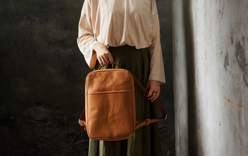 【新系列】雙空間後背包 backpack 客製化刻字 - 側背包/斜孭袋 - 真皮 橘色