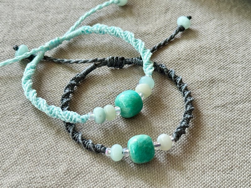 Green Lake/ Stone Braided Bracelet - สร้อยข้อมือ - คริสตัล สีเขียว