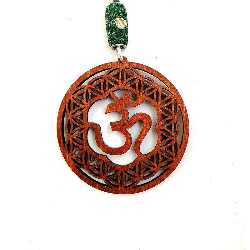 AUM Om Shanti Flower Of life Necklace - สร้อยคอ - ไม้ สีนำ้ตาล