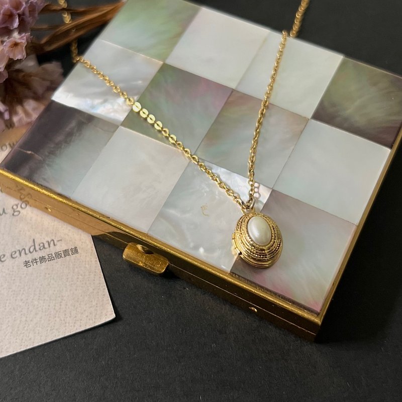 1928 Mini Pearl Photo Frame Pendant - สร้อยคอ - โลหะ สีทอง