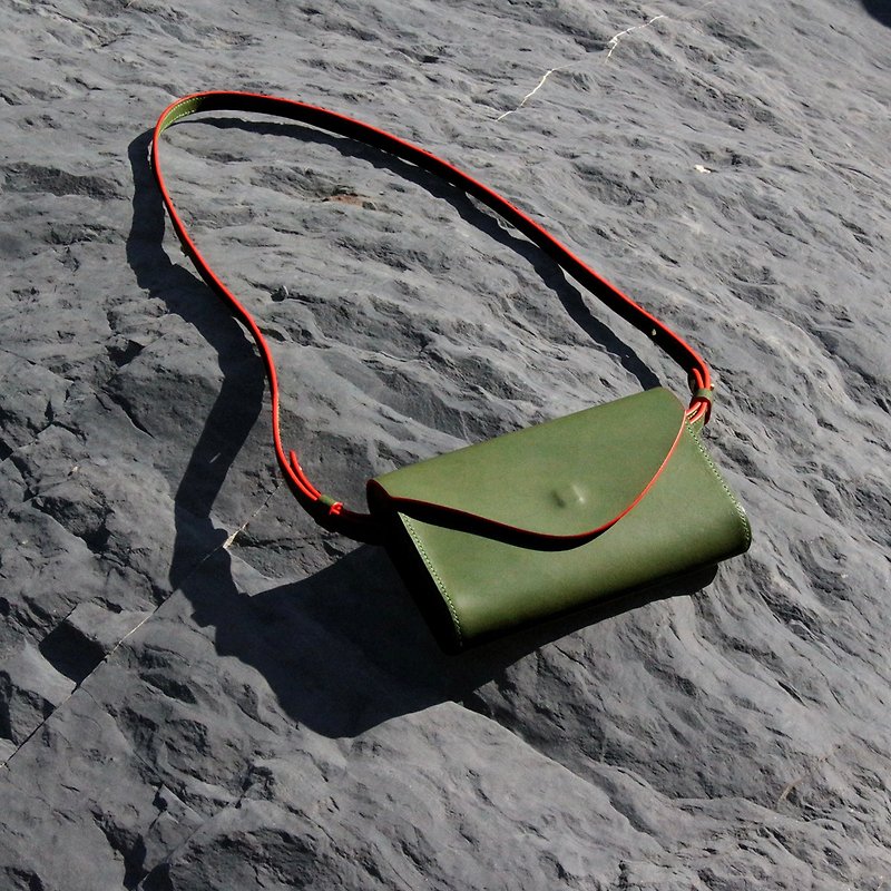 Kiriyama carry-on bag cross-body bag shoulder bag - Hill shoulder bag - กระเป๋าแมสเซนเจอร์ - หนังแท้ สีเขียว