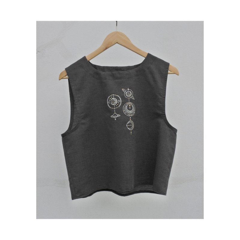 Dark gray sleeveless shirt - Women's Tops - Cotton & Hemp Gray