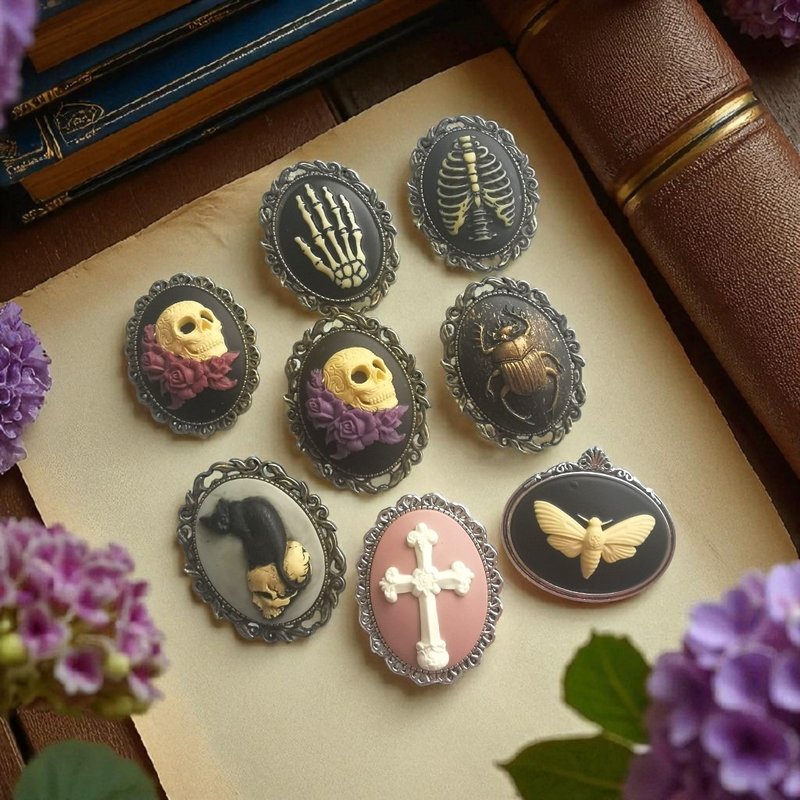Classics Cameo Brooch - 胸針 - 塑膠 黑色