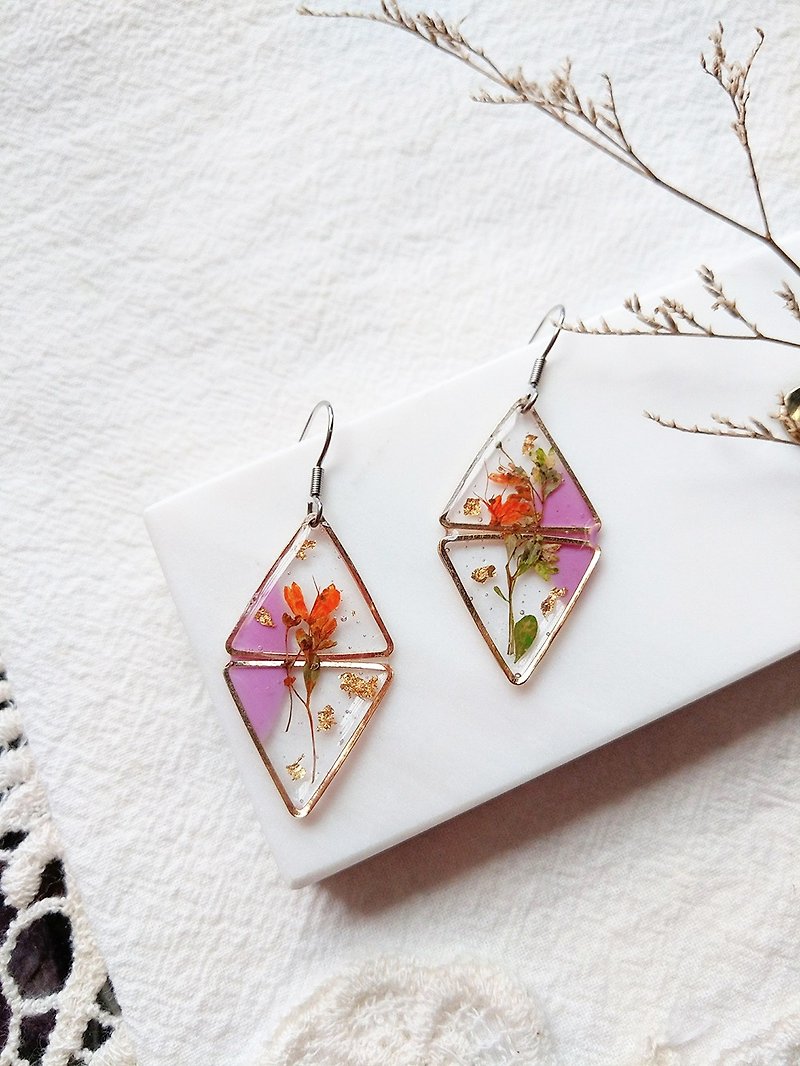 Orange flower earring, Pressed flower earring, dried flower resin jewelry - ต่างหู - เรซิน สีส้ม