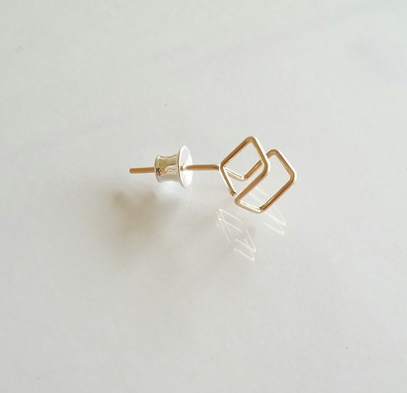 Light earrings, sterling silver earrings, a pair of three-dimensional small squares, designer handmade silver jewelry - Earrings & Clip-ons - Sterling Silver Yellow