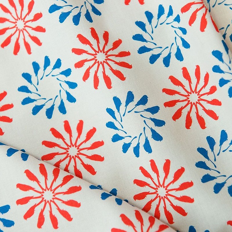 Printed Fabric / Black Drongo Circles / Red & Blue - เย็บปัก/ถักทอ/ใยขนแกะ - ผ้าฝ้าย/ผ้าลินิน 