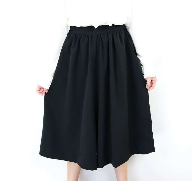 Back to Green:: Comfortable black trousers//vintage culottes// - กางเกงขายาว - ไฟเบอร์อื่นๆ 