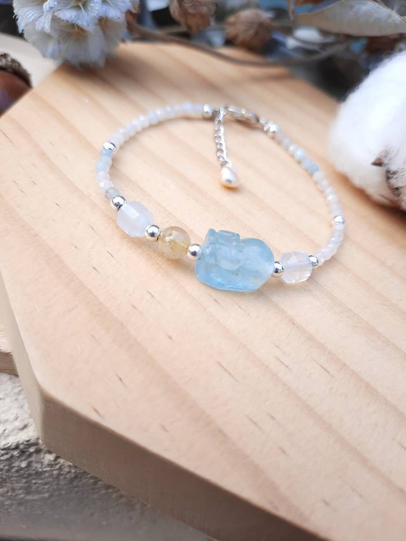 Aquamarine Pixiu Gold Crystal Blue Chalcedony Stone - Bracelets - Crystal Blue
